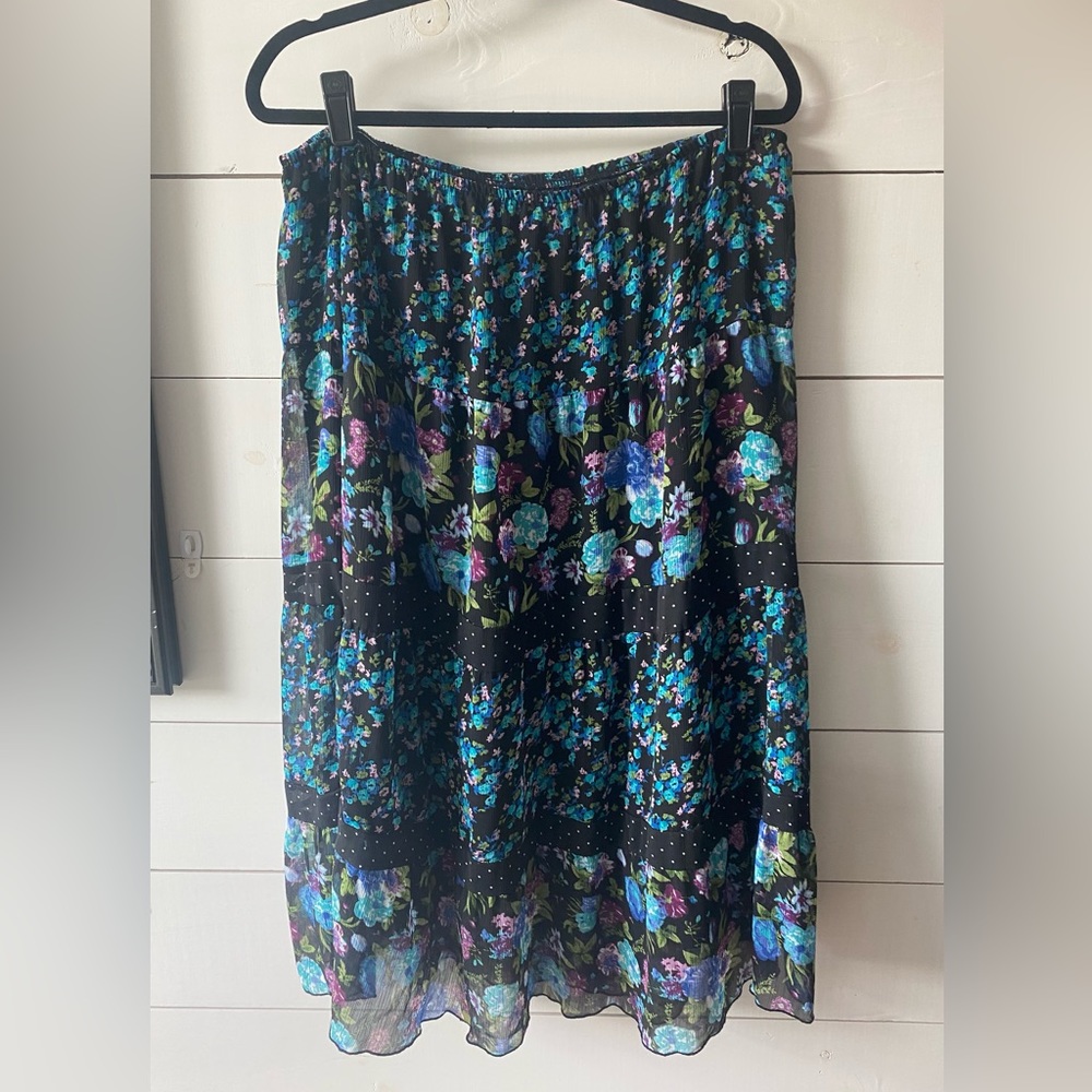 Multi-patterned Notations Midi Skirt